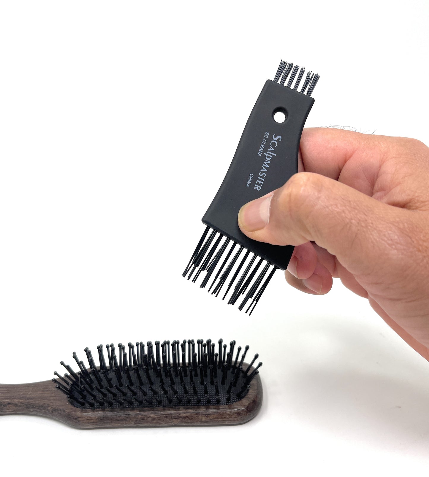 Scalpmaster Hair Brush Cleaning Tool Comb Cleaning Mini Hair Brush Remover Rubberized Material  2 Pcs.